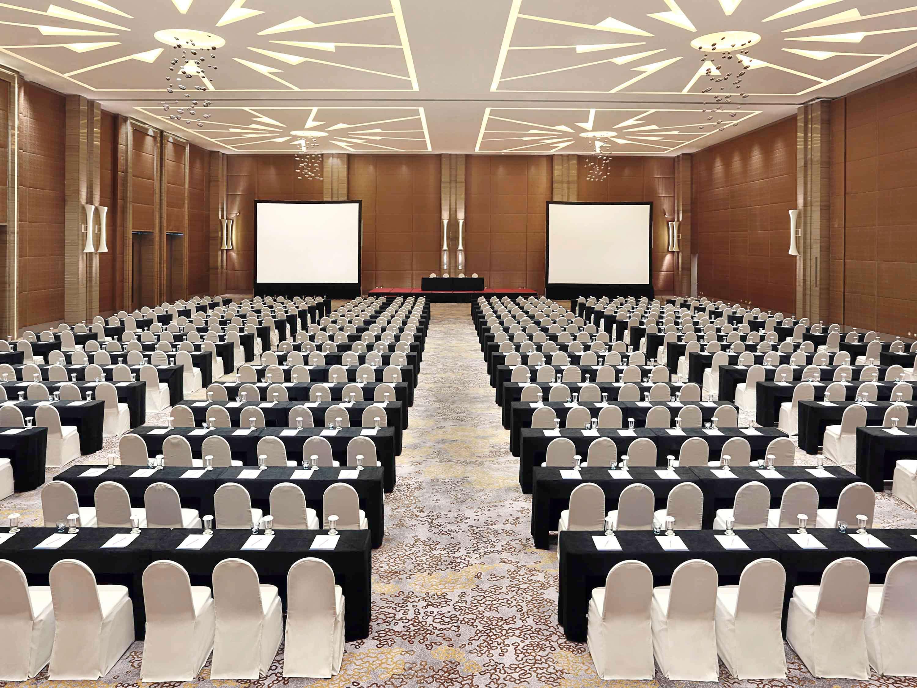 Novotel Tangerang Eksteriør billede