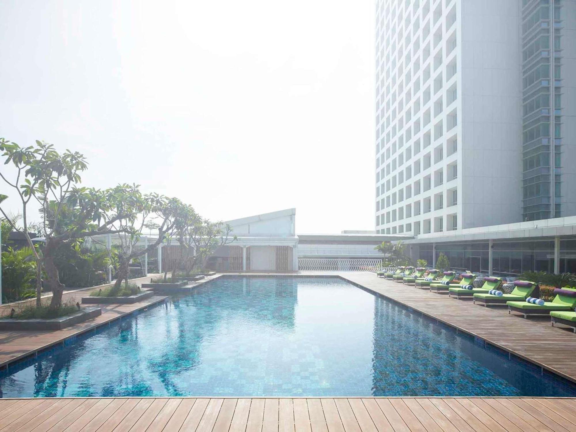Novotel Tangerang Eksteriør billede