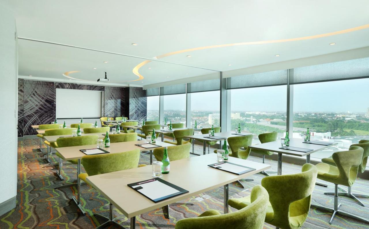 Novotel Tangerang Eksteriør billede